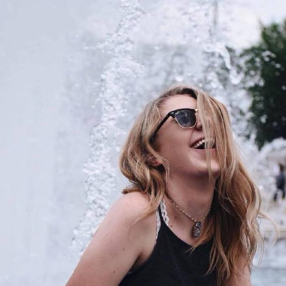 Meet your Posher, Meredith - Picture 1 of 1